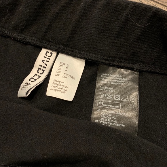 H&M Black Mini Pencil Skirt (size small) - Picture 4 of 4